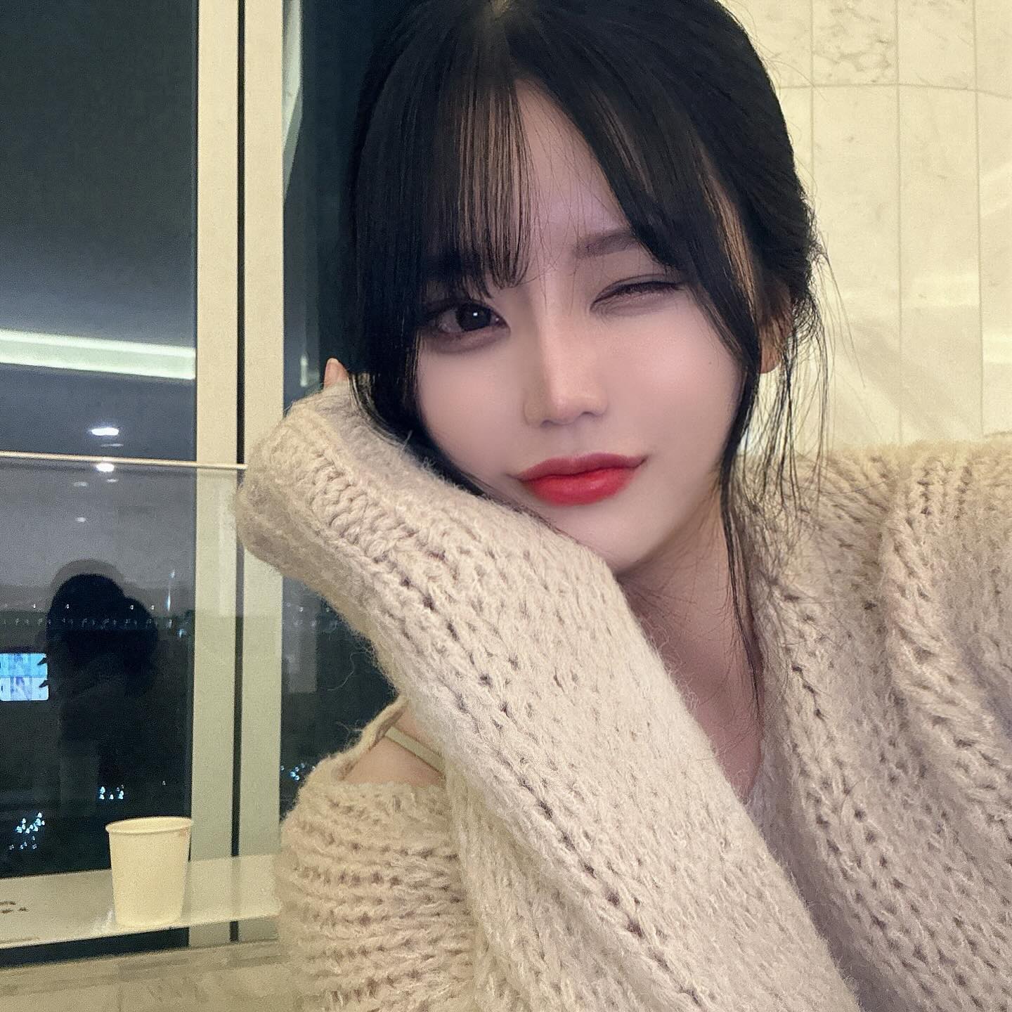 명현 사진